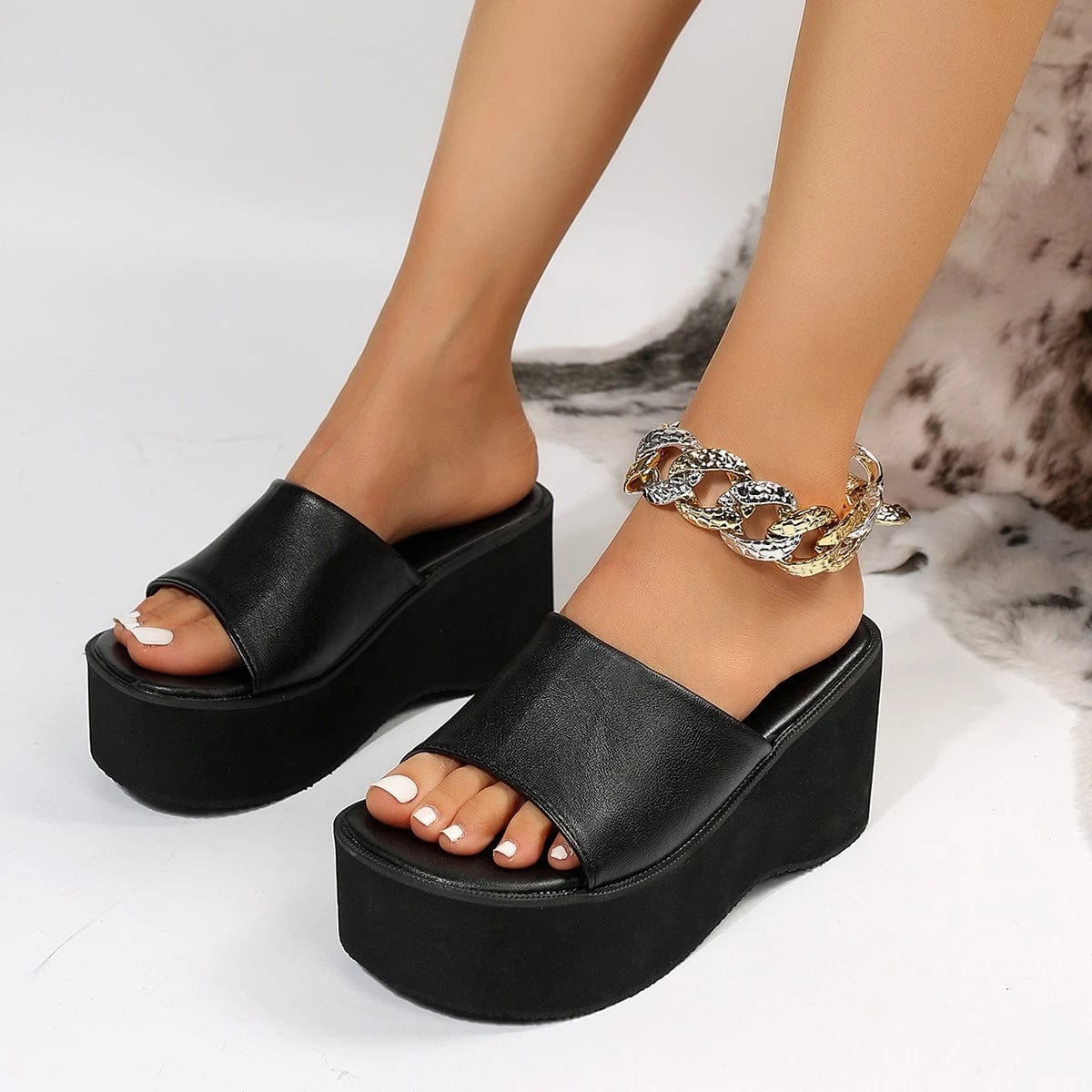 Chunky Y2K Heels for Retro Vibes - Stylish Platform Shoes for Y2K Fashion Lovers