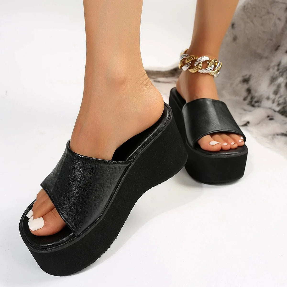 Chunky Y2K Heels for Retro Vibes - Stylish Platform Shoes for Y2K Fashion Lovers