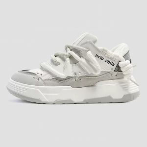 Chunky Y2K Platform Sneakers for Retro Aesthetic Outfits and Comfy Everyday Wear