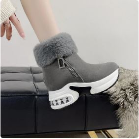 Coquette Y2K Furry Boots for a Cute and Comfy Aesthetic Look