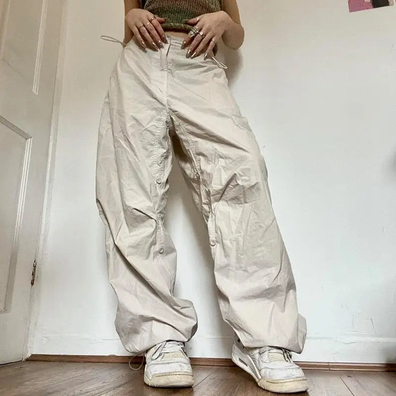 Stylish and Comfy Beige Y2K Cargo Pants for Effortless Aesthetic Outfits