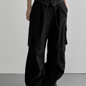 Trendy Black E-Girl Cargo Pants for Grunge Aesthetic and Y2K Fashion Lovers