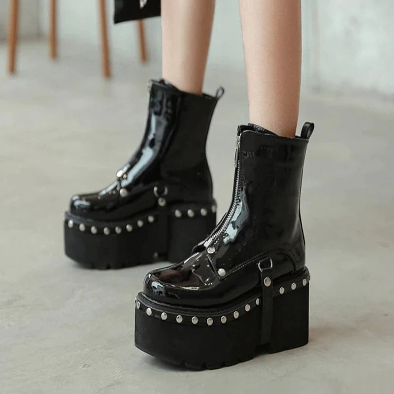 Trendy Black Y2K Platform Boots for Grunge Aesthetic and Coquette Style Outfits