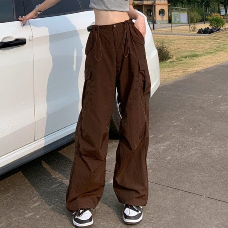 Trendy Brown Y2K Cargo Pants for a Chic Grunge Aesthetic Look