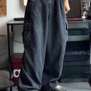 Trendy Y2K Baggy Cargo Jeans for a Chic Grunge Aesthetic Look