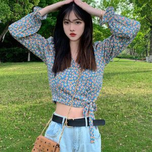 Y2K Aesthetic Crop Top - Vintage-Inspired Cute Top for Trendy Outfits