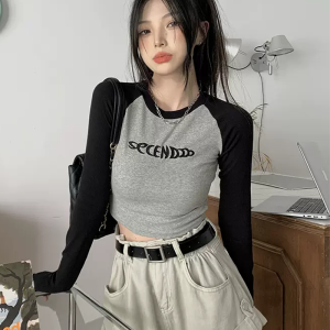 Y2K Aesthetic Long Sleeve Crop Tee - Cute Top for Coquette and Grunge Styles