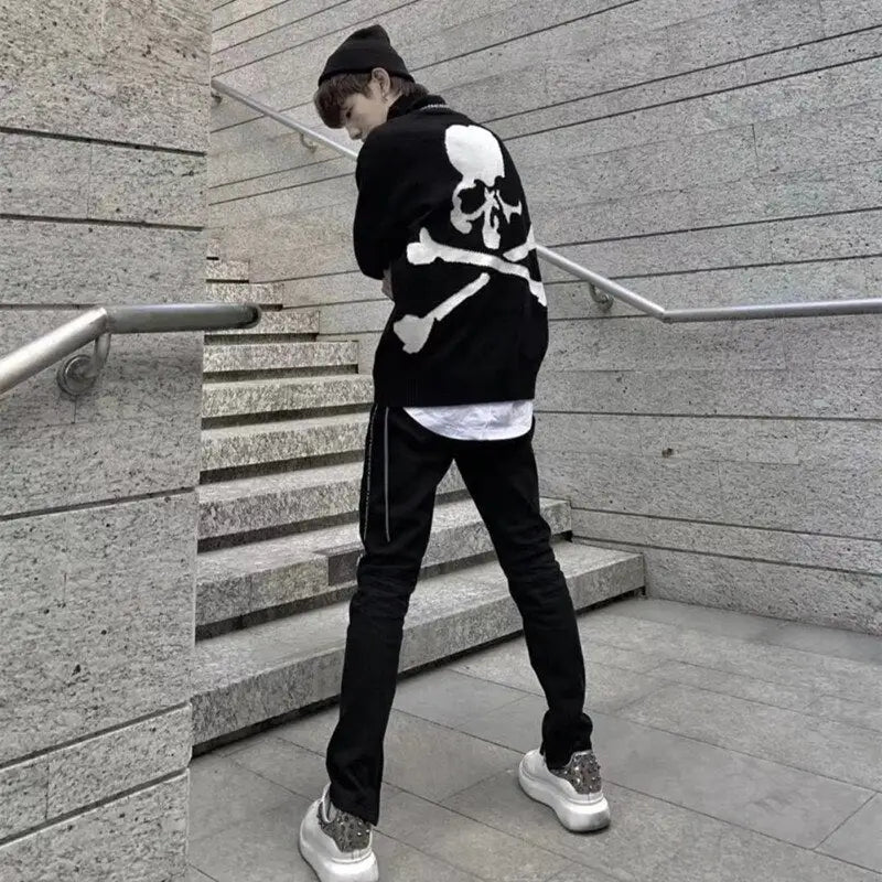 Y2K Aesthetic Skull Print Polyester Sweatshirt for Trendy Streetwear Style