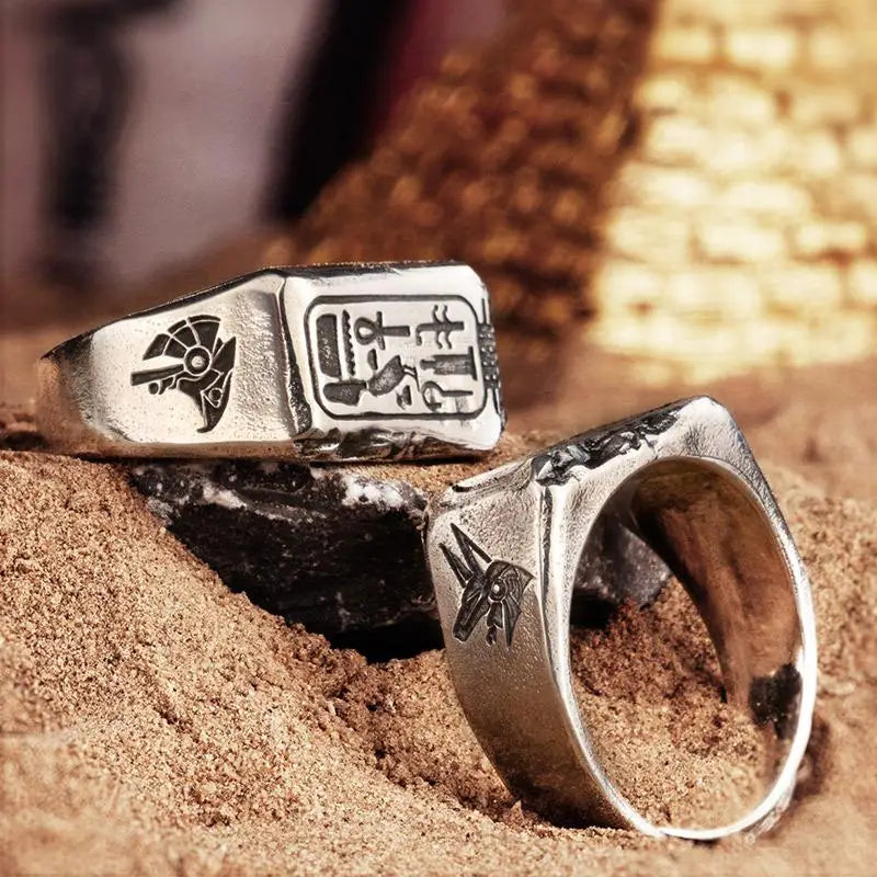 Y2K Anubis Ring - Vintage Egyptian Pharaoh Jewelry for Aesthetic Fashion Lovers