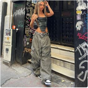 Y2K Baggy Pants: Trendy Grunge Style for Effortless Aesthetic Outfits