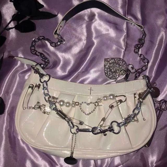 Y2K Silver Heart Purse: Cute Coquette Aesthetic Accessory for Y2K Fashion Lovers