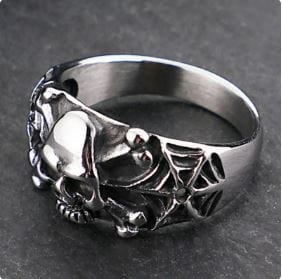 Y2K Skull Ring: Edgy Grunge Aesthetic Jewelry for Y2K Fashion Lovers