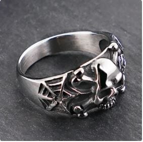 Y2K Skull Ring: Edgy Grunge Aesthetic Jewelry for Y2K Fashion Lovers