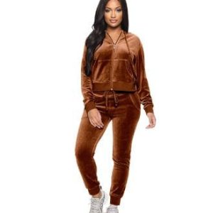 Y2K Velvet Tracksuit: Cozy Retro Aesthetic Outfit for Y2K Fashion Lovers